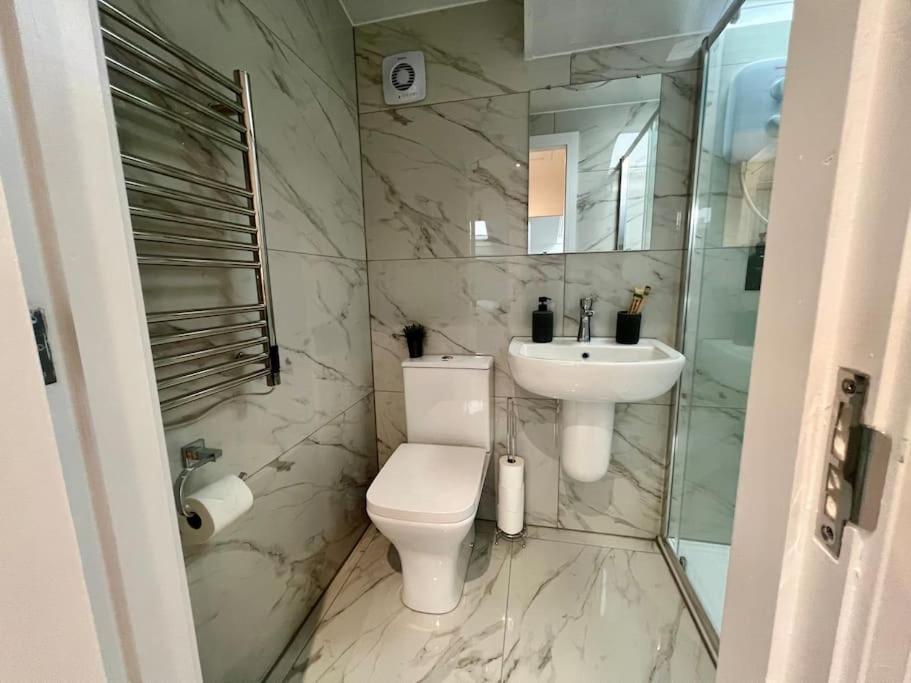 New 2 Bed Preston City Centre Flat - Sleeps 4 Екстер'єр фото